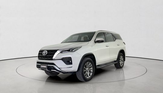 Toyota • Fortuner