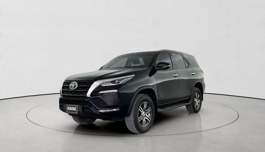 Toyota • Fortuner