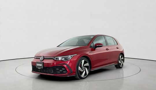 Volkswagen • Golf