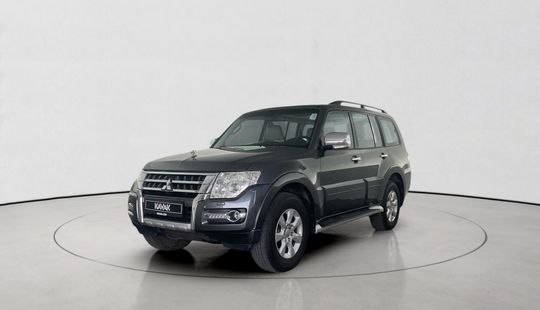 Mitsubishi • Pajero