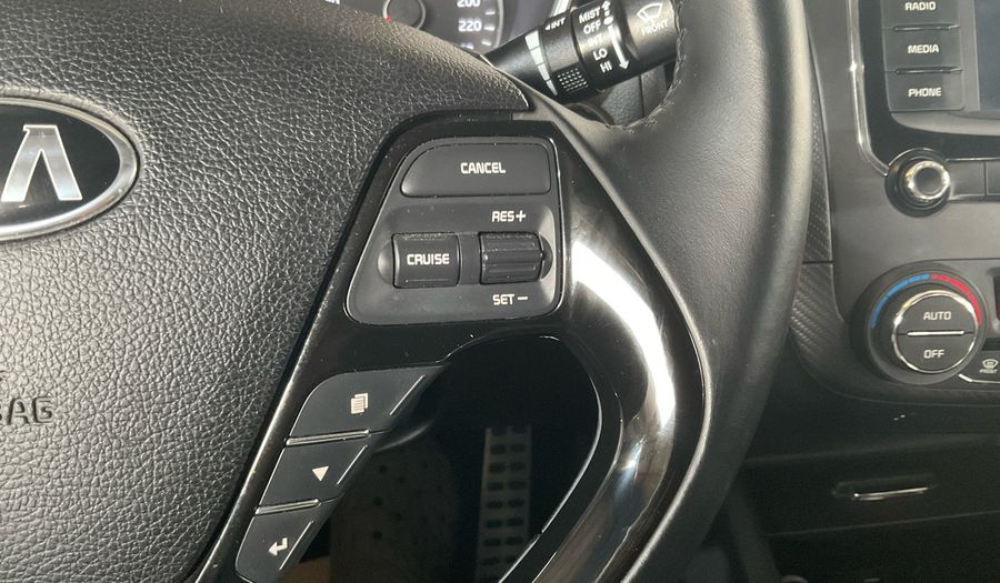 Kia Cerato Koup 2.0 SX AUTO ESC Coupe 2017