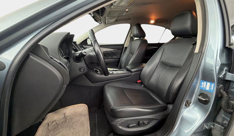 Infiniti Q50 2.0 LUX AUTO Sedan 2018