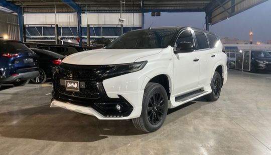 Mitsubishi • Montero Sport