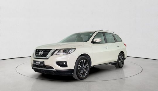 Nissan • Pathfinder