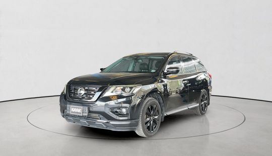 Nissan • Pathfinder