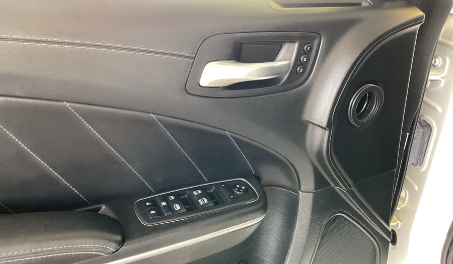 Dodge Charger 5.7 R/T AUTO Sedan 2019
