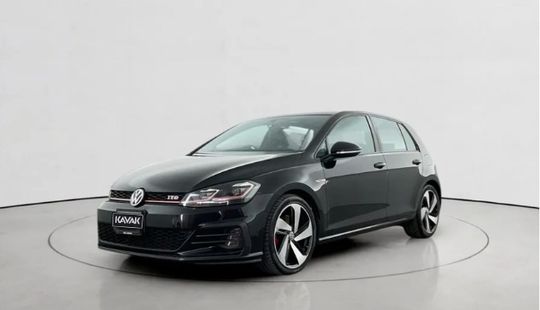Volkswagen • Golf