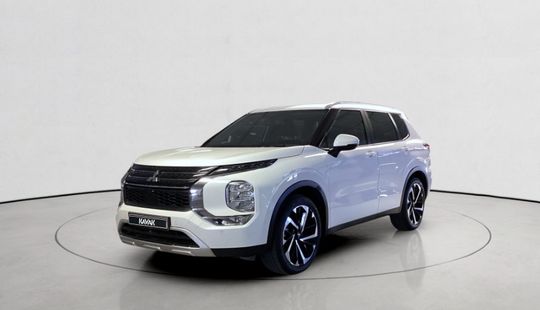 Mitsubishi • Outlander
