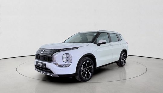 Mitsubishi • Outlander