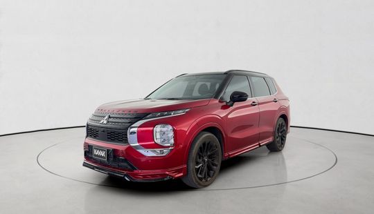 Mitsubishi • Outlander