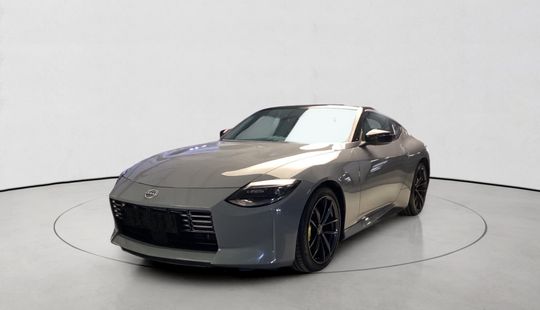 Nissan • 400Z