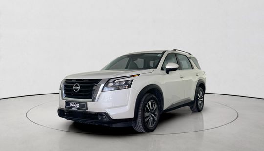 Nissan • Pathfinder