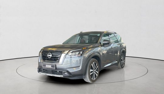 Nissan • Pathfinder
