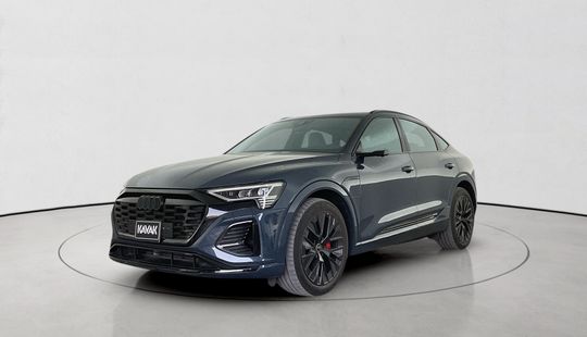 Audi • Q8