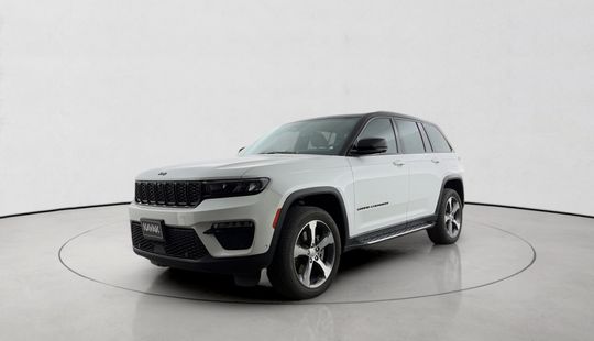 Jeep • Grand Cherokee