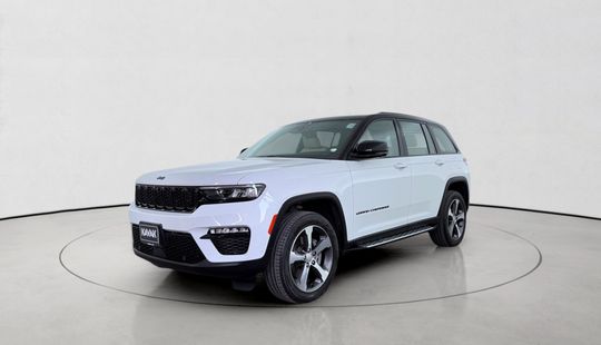 Jeep • Grand Cherokee
