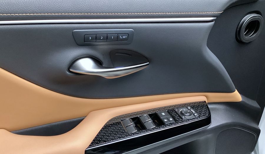 Lexus Es 2.5 300H PREMIER CVT AUTO 2WD Sedan 2024