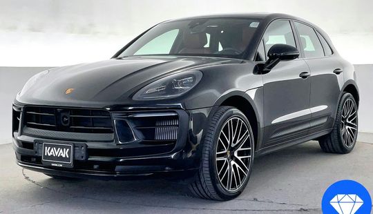 Porsche • Macan