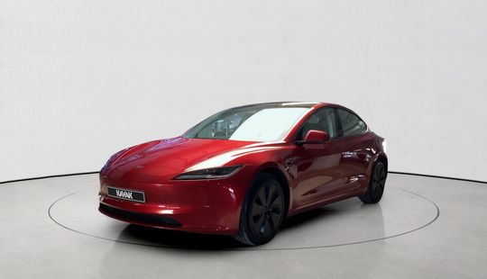 Tesla • Model 3