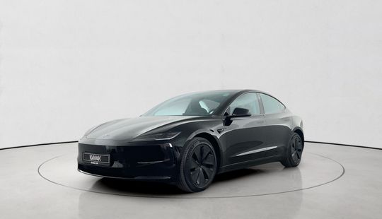 Tesla • Model 3