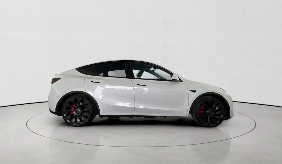 Tesla Model Y BEV PERFORMANCE QUICKSILVER BW INT 21 Suv 2024