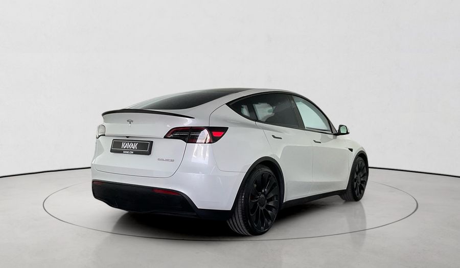 Tesla Model Y BEV PERFORMANCE QUICKSILVER BW INT 21 Suv 2024