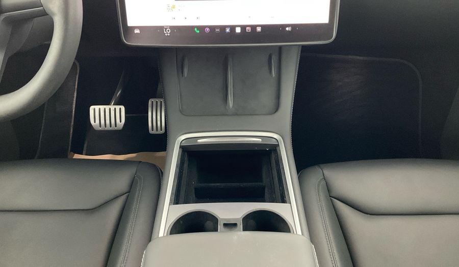 Tesla Model Y BEV PERFORMANCE QUICKSILVER BW INT 21 Suv 2024