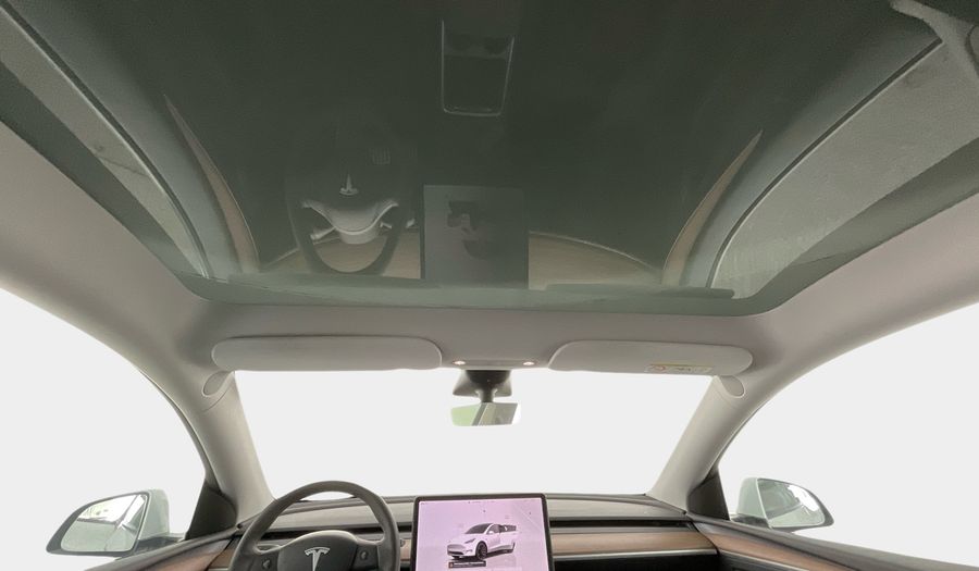 Tesla Model Y BEV PERFORMANCE QUICKSILVER BW INT 21 Suv 2024