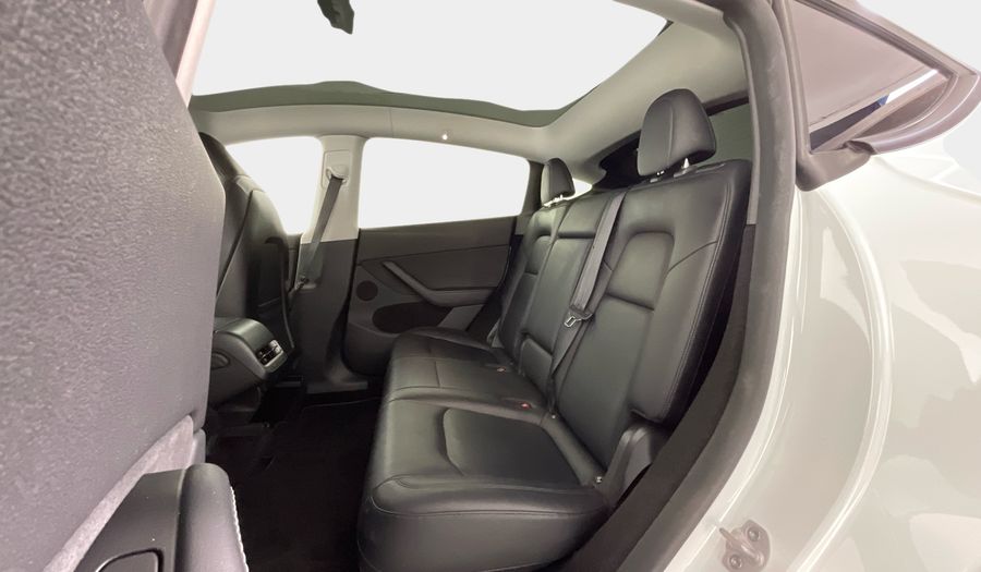 Tesla Model Y BEV PERFORMANCE QUICKSILVER BW INT 21 Suv 2024