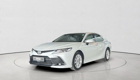 Toyota • Camry