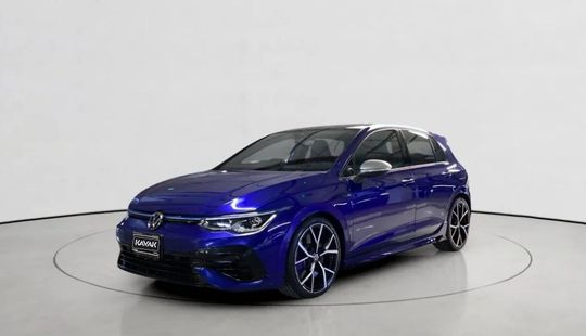Volkswagen • Golf