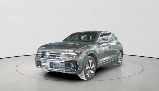 Volkswagen • Touareg