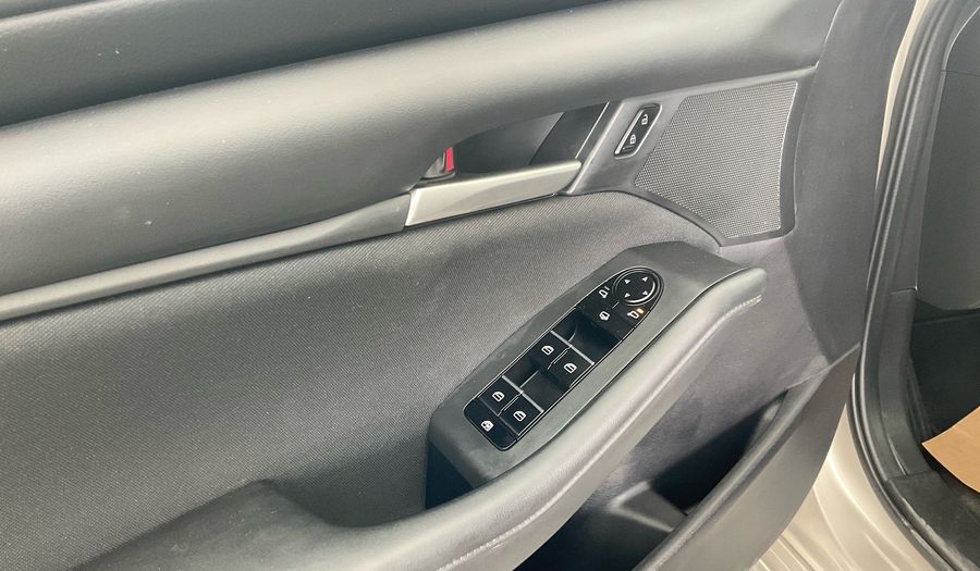Mazda 3 2.0 SELECT AUTO Sedan 2025