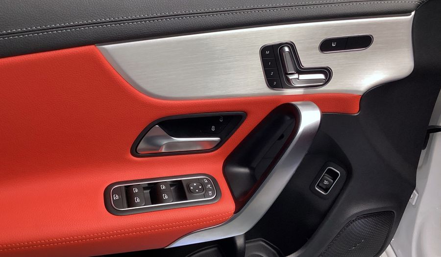 Mercedes Benz Cla-class 2.0 CLA 250 MHEV DCT 4MATIC Sedan 2025