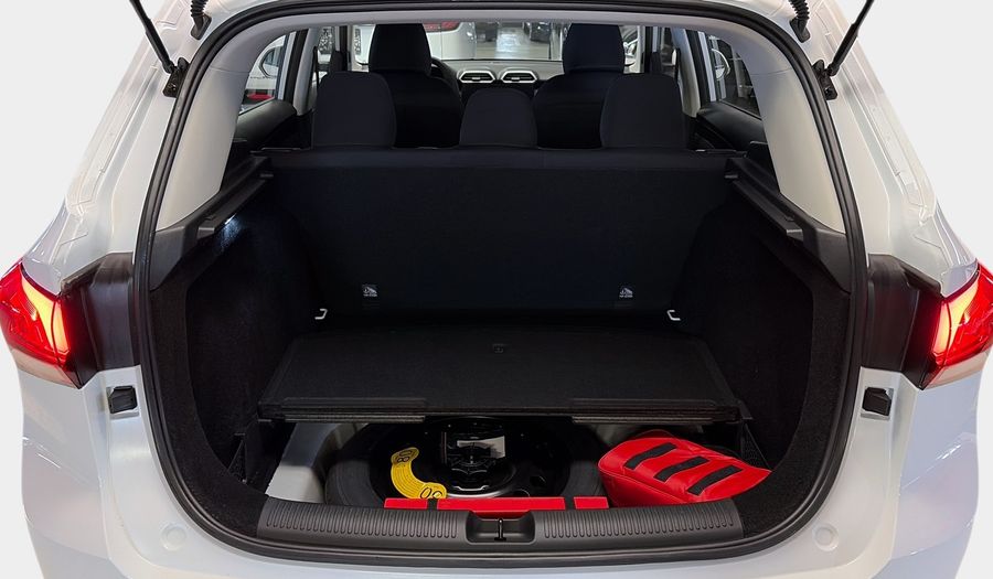 Mg Zs 1.5 STD AUTO Suv 2025