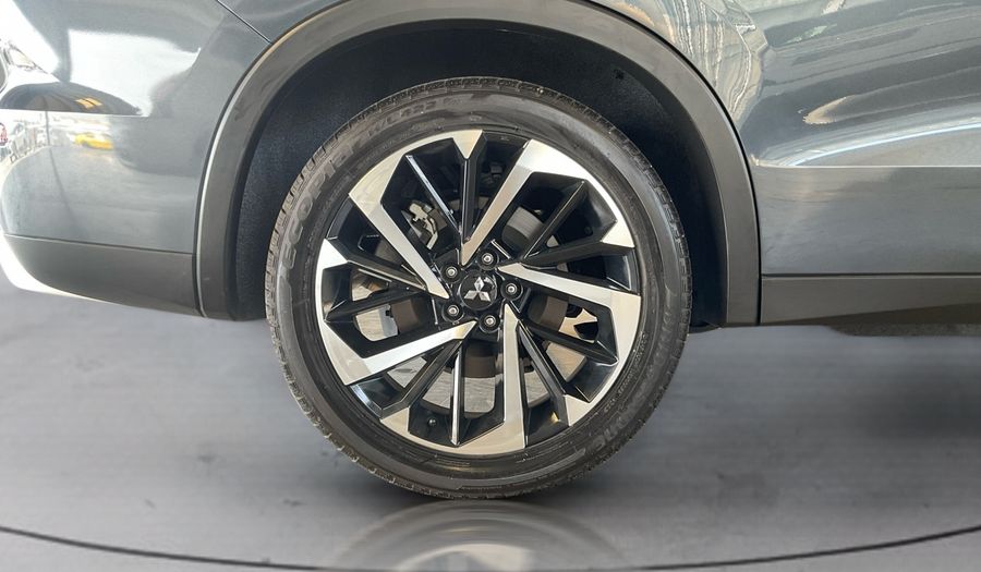 Mitsubishi Outlander 2.5 AUTO 4WD 7SEAT HL Suv 2025