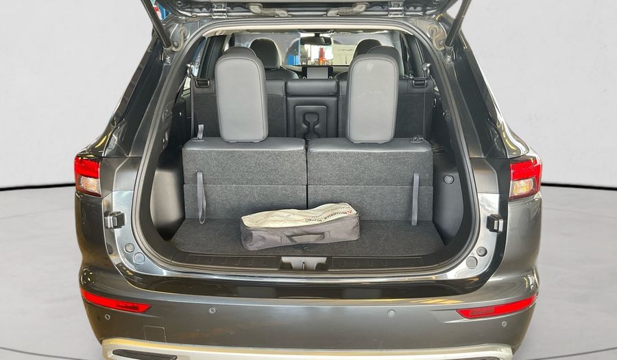 Mitsubishi Outlander 2.5 AUTO 4WD 7SEAT HL Suv 2025