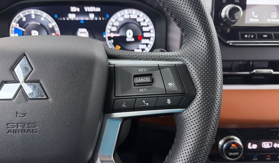 Mitsubishi Outlander PREMIUM LAUNCH EDITION Suv 2025