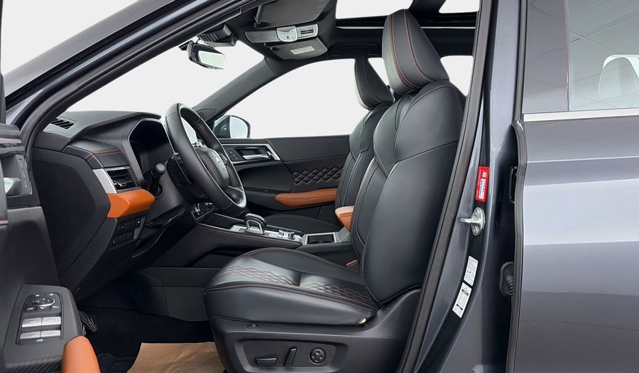 Mitsubishi Outlander PREMIUM LAUNCH EDITION Suv 2025