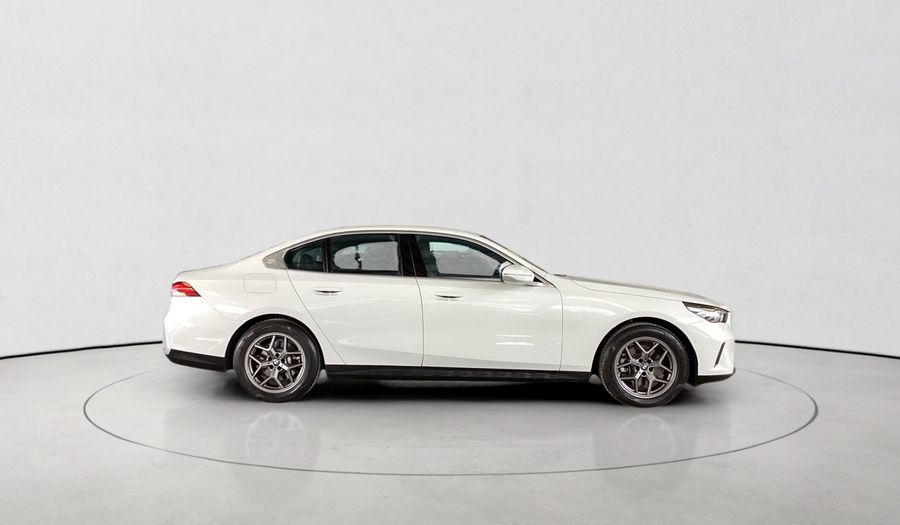 Bmw Series 5 2.0 520I PURE AUTO Sedan 2025