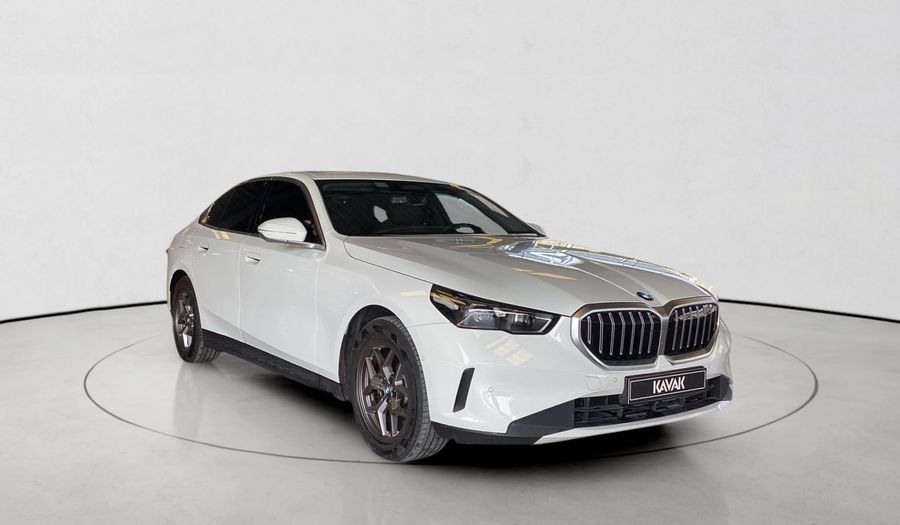 Bmw Series 5 2.0 520I PURE AUTO Sedan 2025