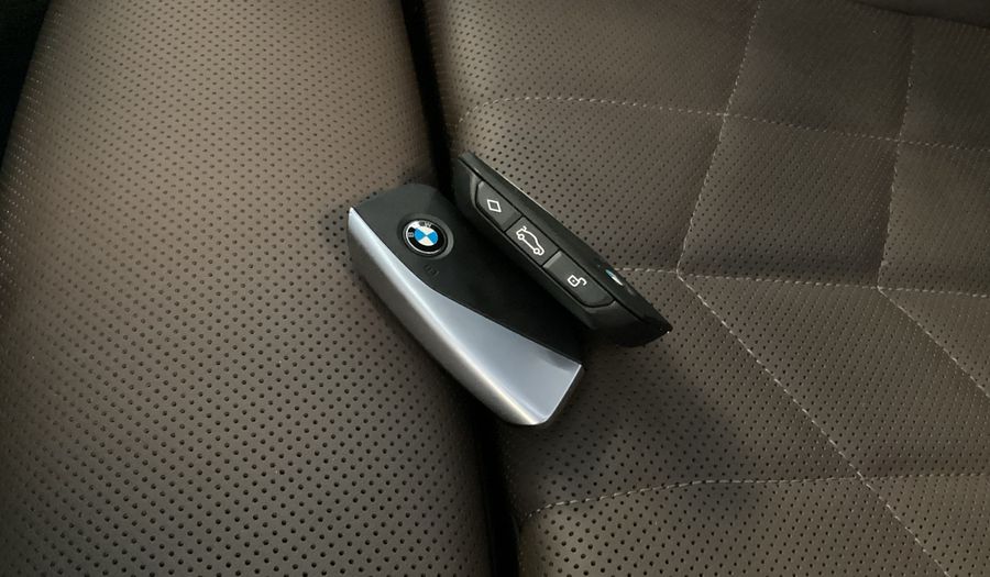 Bmw Series 5 2.0 520I PURE AUTO Sedan 2025