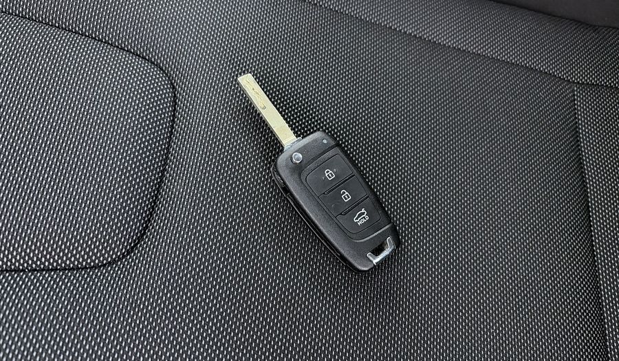 Hyundai Elantra 1.5 MPI SMART CVT Sedan 2025