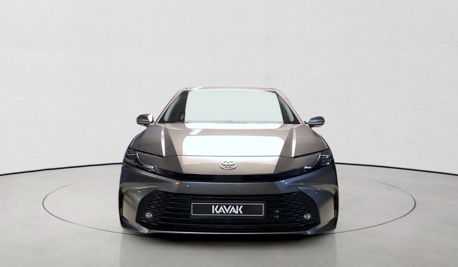 Toyota Camry 2.5 HEV XLE E-CVT Sedan 2025