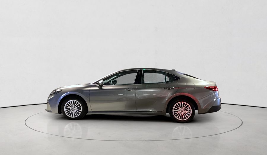 Toyota Camry 2.5 HEV XLE E-CVT Sedan 2025