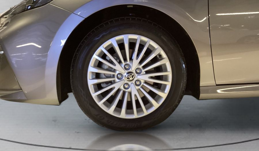 Toyota Camry 2.5 HEV XLE E-CVT Sedan 2025