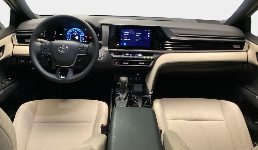 Toyota Camry 2.5 HEV XLE E-CVT Sedan 2025