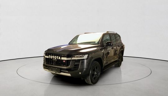 Toyota • Land Cruiser