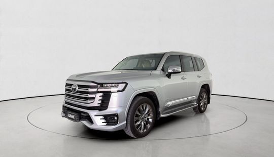 Toyota • Land Cruiser