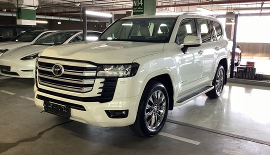 Toyota • Land Cruiser